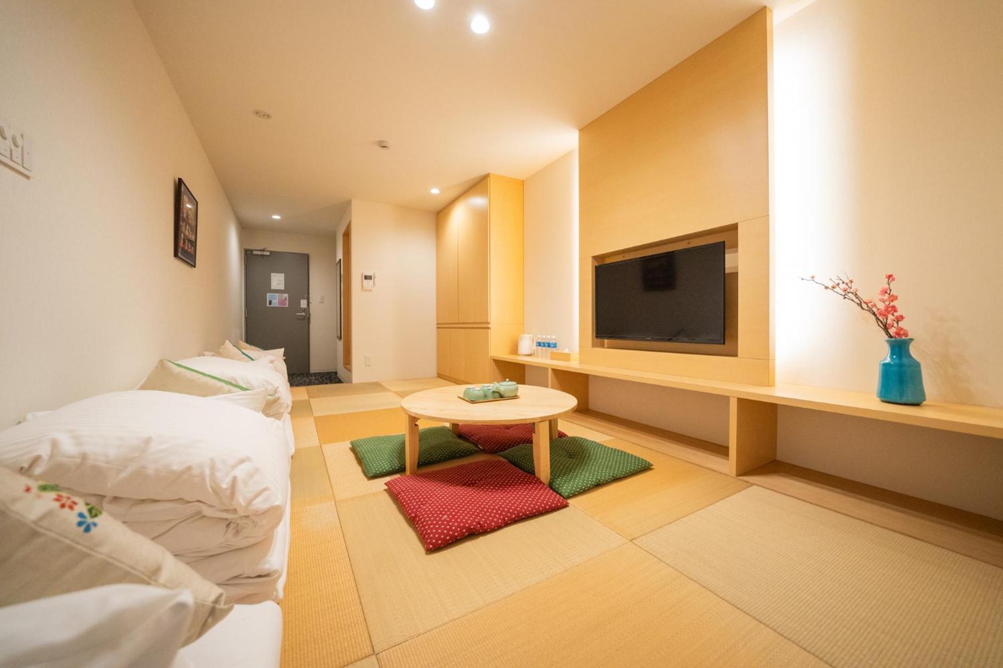 Home Inn Kujo Kawaramachi Киото Экстерьер фото