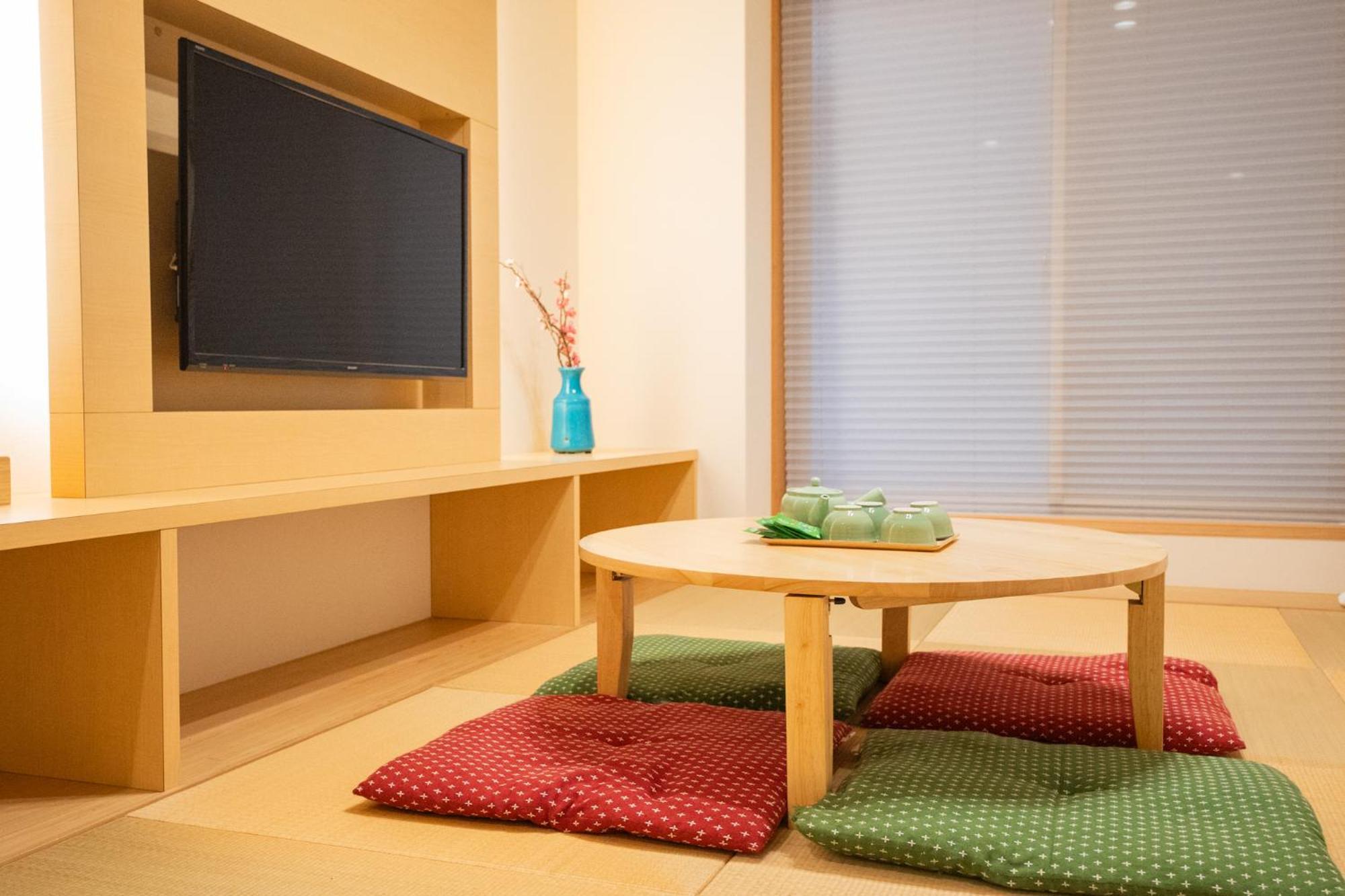 Home Inn Kujo Kawaramachi Киото Экстерьер фото